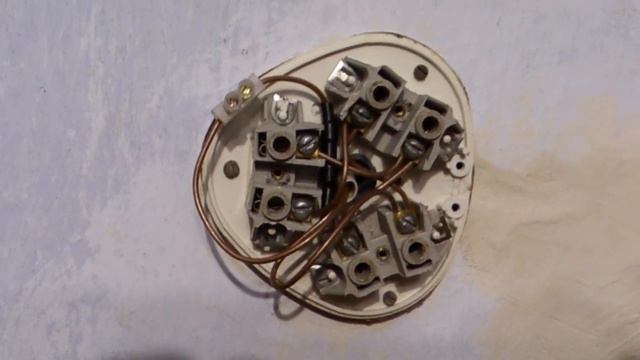 Змонтував розетку для інкубатора смотреть онлайн