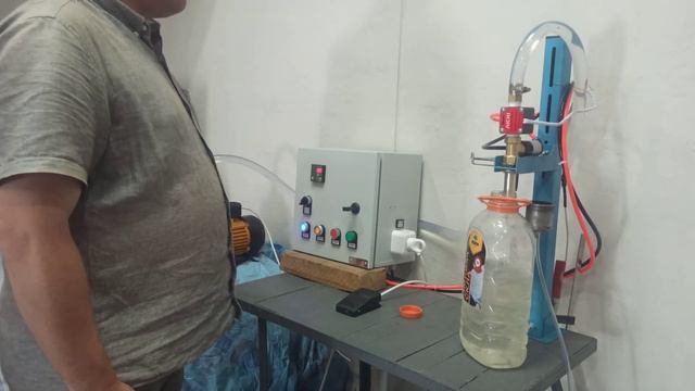 Дозатор для минерального масла. Кнопка "ПАУЗА" смотреть онлайн