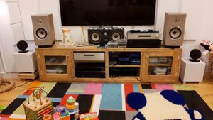 Without subwoofer vs 2 x Rel T5i