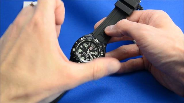 Обзор Luminox Night View 0201