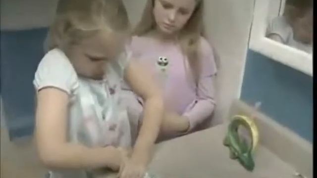 ДОЗАТОР ДЛЯ ЗУБНОЙ ПАСТЫ TOUCH N BRUSH ТАЧ Н БРАШ) смотреть онлайн