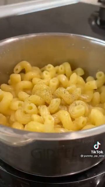 Что-то между mac&cheese и карбонарой😍🧀 смотреть онлайн