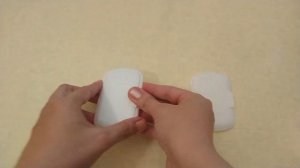 Никогда не выбрасывайте крышки от влажных салфеток, получится полезный органайзер в дамскую сумочку