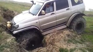 OffRoad 4х4. УАЗ Патриот на ободрышах КРАЗа