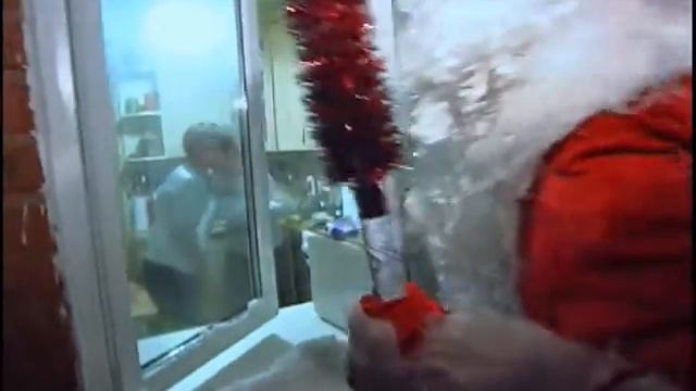 Дед мороз в окно! смотреть онлайн