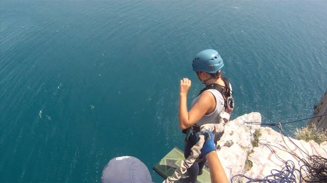 Прыжки в Симеизе, скала Дива (АР Крым, 2013) смотреть онлайн