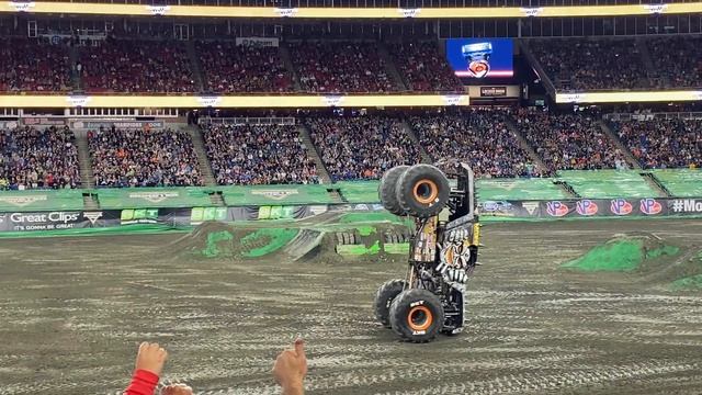 Foxborough Monster Jam Max-D Freestyle Win — Gillette Stadium 2021 смотреть онлайн