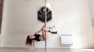Anna G. Poledance Exotic Tricks. Static pole