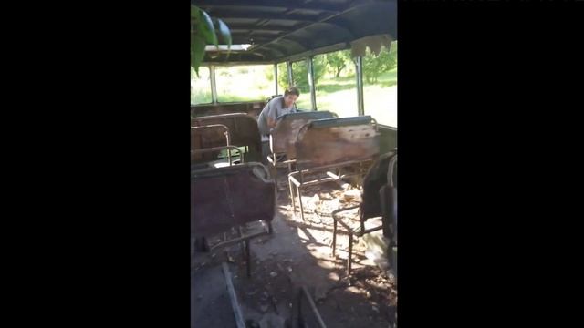 24 часа в заброшенном автобусе!