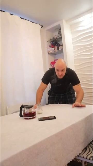 У нас дома домовой #shorts #тикток #tiktok #ржака #шиза #юмор #tiktoktrend #superkarolinashow