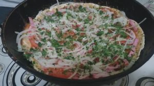 Вкуснейшая пицца на сковороде за 5 минут из лаваша.
