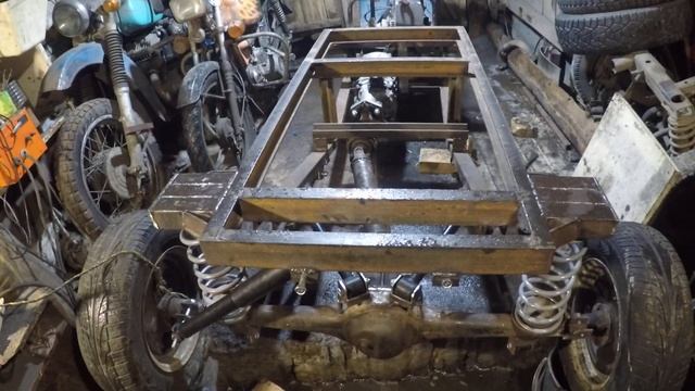 Вкатил мост от шмеля в муравья . укоротил кардан. Можно приступать к другим мелочам смотреть онлайн