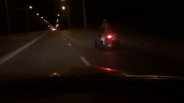 Пытаюсь выжать 120 на задних Ямаха Раптор 700 смотреть онлайн