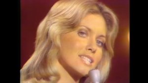 Olivia Newton-John - If You Love Me, Let Me Know