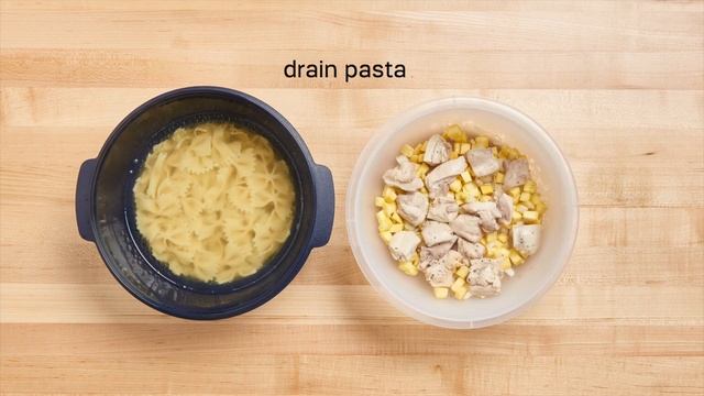 Roasted Red Pepper Chicken Farfalle смотреть онлайн