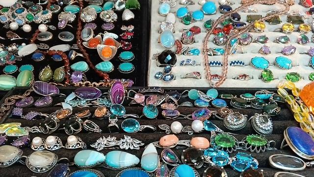 Распродажа браслетов с камнем .