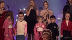 Хор “FREEDOMVOICE” и студия “Молния” - Волшебный новый год (авторская)