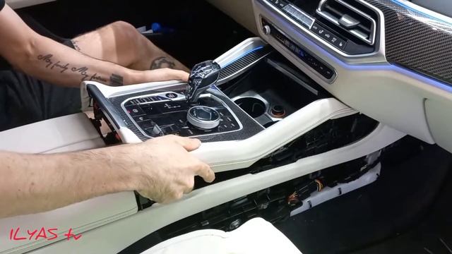 BMW X6 G06 как разобрать центральную консоль,тоннель