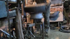 Разбортовка колеса.