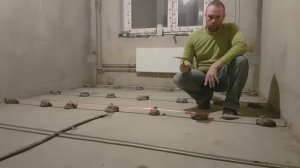 Простая установка маячков для стяжки