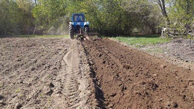 Пахота . Мтз-82 смотреть онлайн