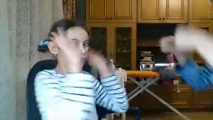 Игра дети бегали по школе