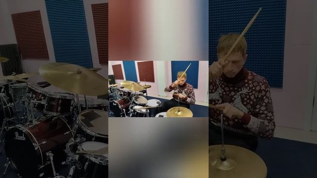 иду в школу барабанщиков исполнил на барабанах песню батарейка смотреть онлайн