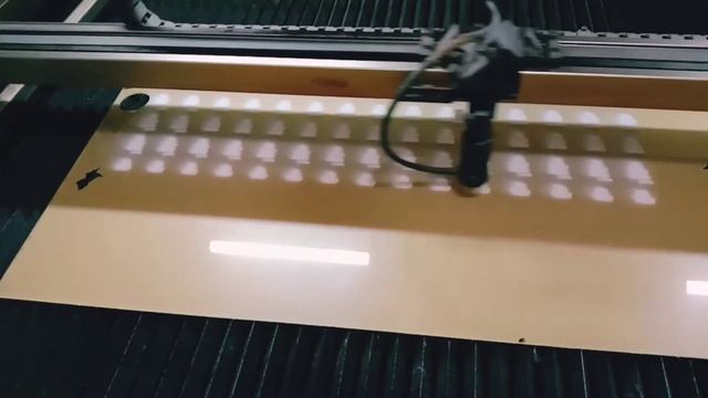 Laser Engraving in Transparent Acrylic Key Ring by Attribute