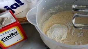 Шоколадные кексы на сгущенке с вишней
