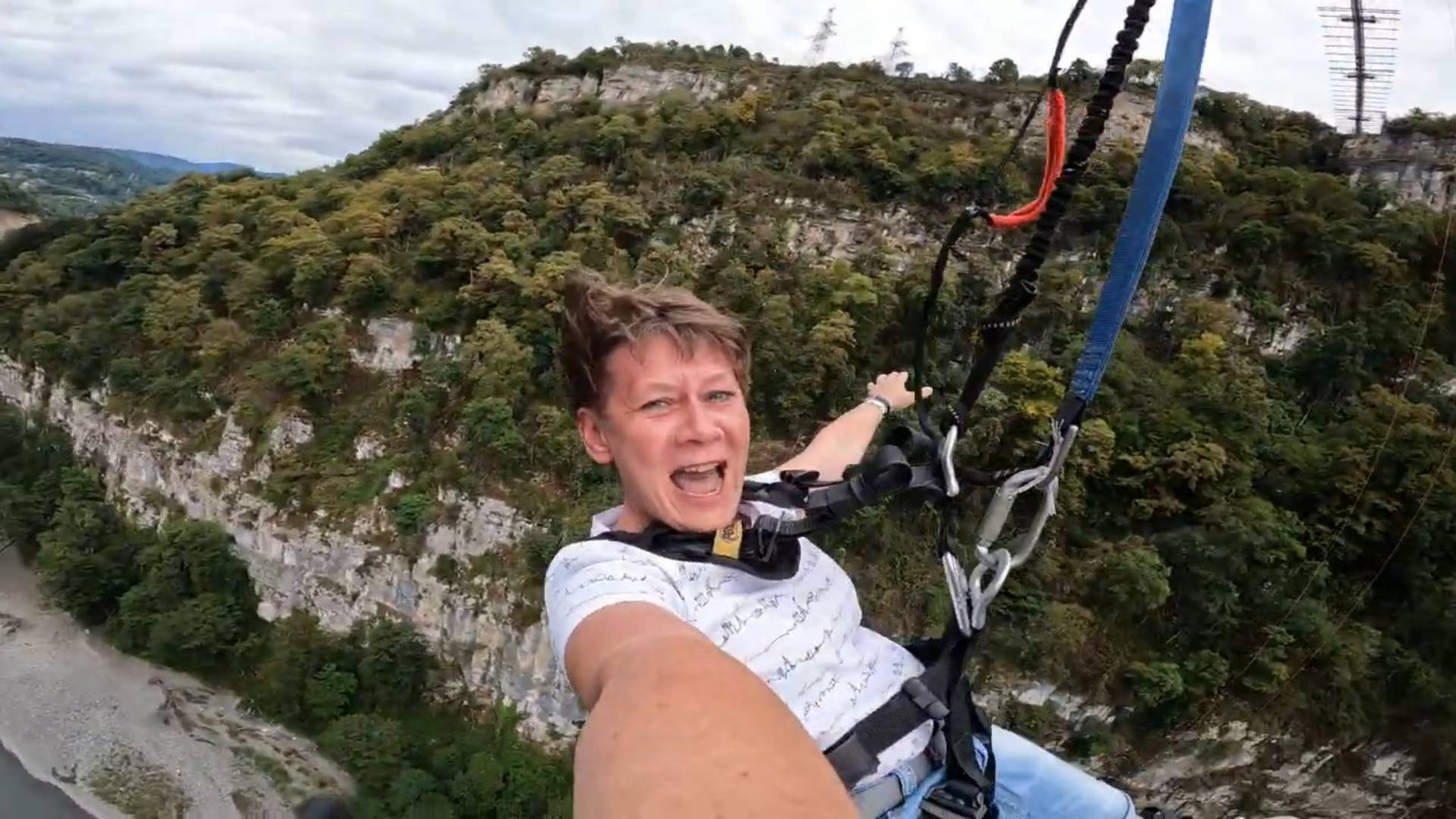 Skypark Bungy 207 GoPro