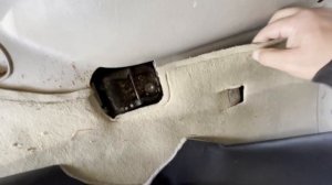 Lexus LX470 | Toyota Land Cruiser 100 Subwoofer Removal And Replacement