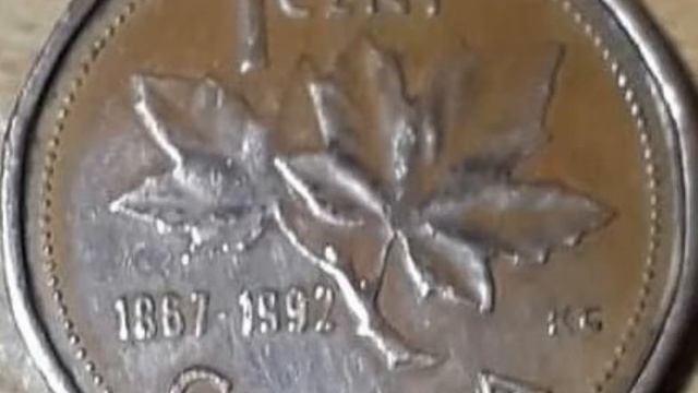 Canada & one cent 1992 Queen Elizabeth II Coin worth money rare. смотреть онлайн