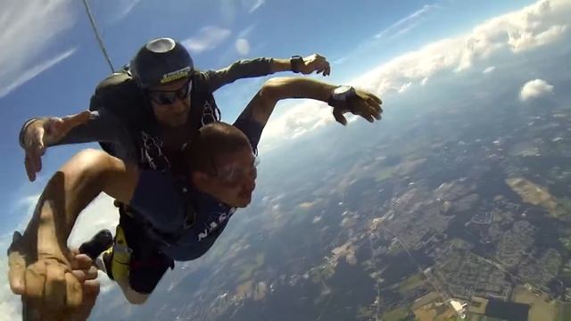 Cross Keys Skydiving Simon's Tandem смотреть онлайн