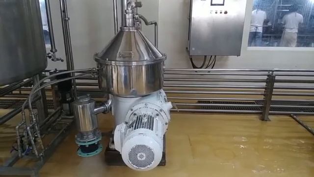 Full Automatic Self Cleaning Disc Stack Centrifuges for Coconut Water Purifying смотреть онлайн