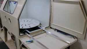 Безкомпрессорная Камера для аквабластинга BGS 1500PRO  с поворотным столом до 300 кг