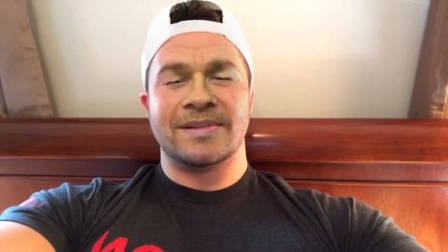 Mark Wahlberg Recaps Game of Thrones S7E3 смотреть онлайн