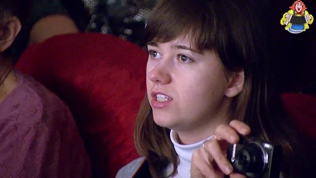 "ЛЮБИТЕ ПОКА ЛЮБИТСЯ" поёт Эдуард Обухов в гостях у "Митрофановны" просто душа поёт! смотреть онлайн