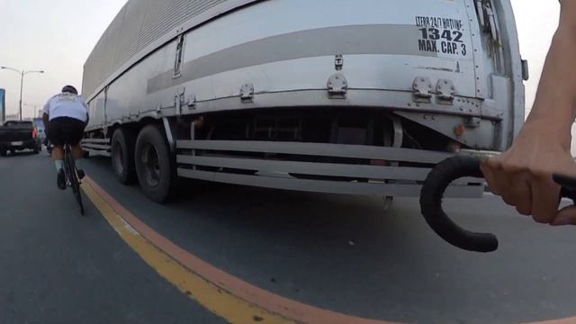 FIXED GEAR | Riding in Tandem / C5 Flyover BGC / Titowo x Jen / No Brakes Entertainment