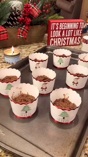 Low Carb Christmas Cupcakes Video by kate_higdon #keto #shorts смотреть онлайн