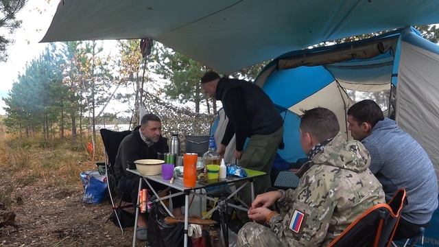 Таежное озеро во глубине Мещеры. Оленье в октябре 2024.
