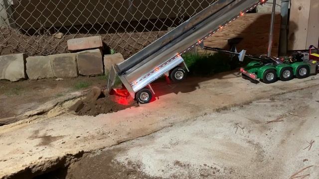 1:14 Frameless Hydraulic Dump смотреть онлайн