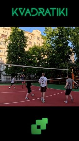 Квадратики против женской линии обороны