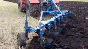 Плуг скоростной ПСКу-9 в работе