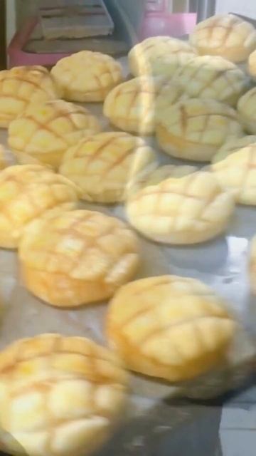 🥐 ขนมปังอบสดใหม่ตามออเดอร์ 🥐長榮點心坊新鮮出爐麵包 即日起接受預訂製作 電話詢問或訂購 🥐MAKE TO ORDER MINI BREAD & CROISSANT смотреть онлайн