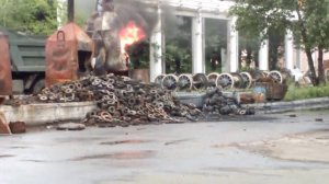 ЛВРЗ сжигает резину