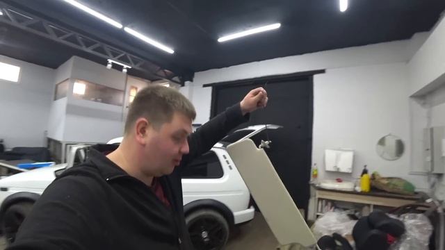Нива Урбан Спорт. Прокачали салон. Европодрулевые. Карбоновый руль. Черный потолок.