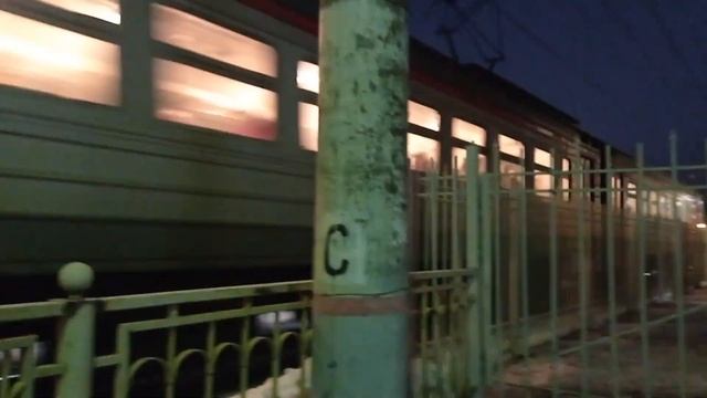 Электричка варшавская 52 км. Электричка варшавская 52 км. Поезд эд4мкм. Электричка перхушково. Платформа 85 км павелецкое.