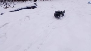 На газоне за дровами ,шишига корчик 27 сломалась