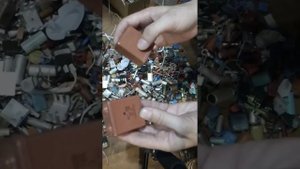 Куча транзисторов приводов переводчиков и всякое разное (720p) (via Skyload)
