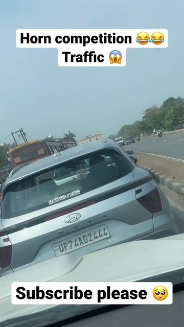Horn competition 😂 traffic 😱Whatsapp car status #fortuner #carstatus #trendingshorts #carstatus
